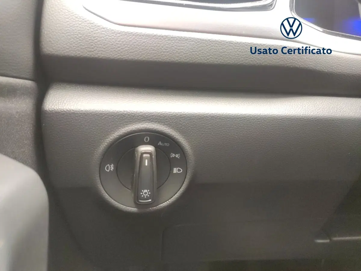 Volkswagen T-Roc usata a Avellino (16)