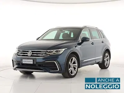 Volkswagen Tiguan Allspace 2.0 tdi R-Line 150cv dsg del 2023 usata a Asti
