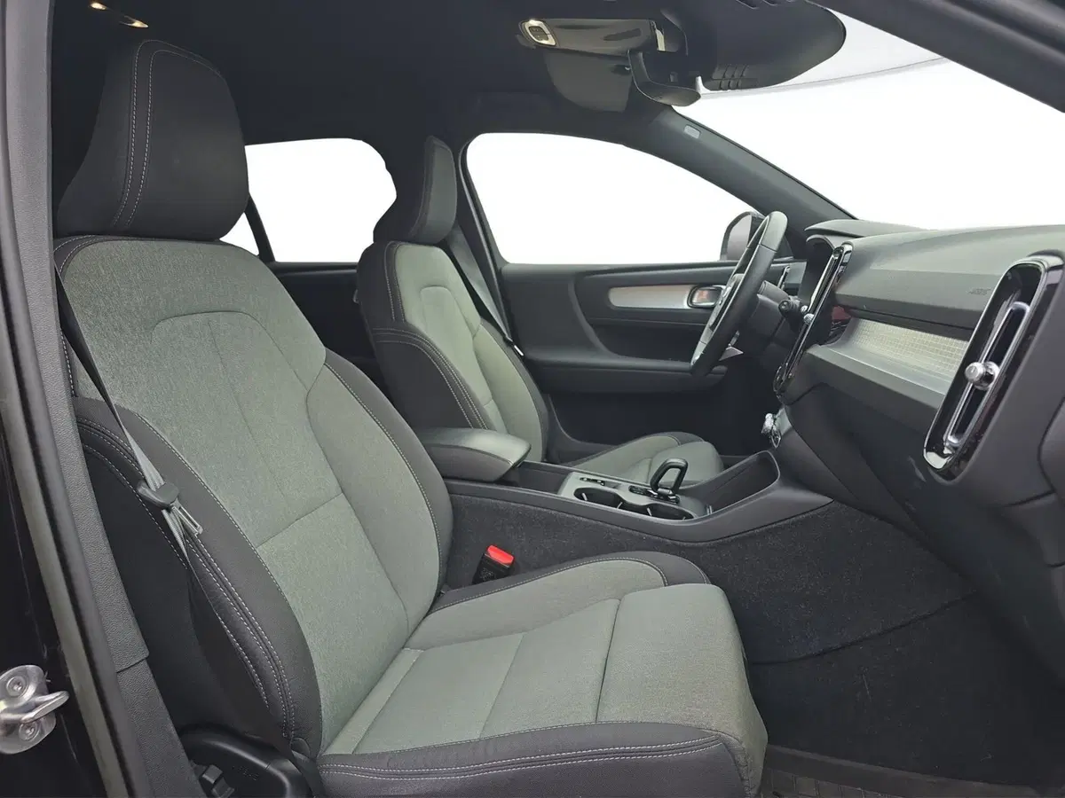 Volvo XC40 usata a Cuneo (10)