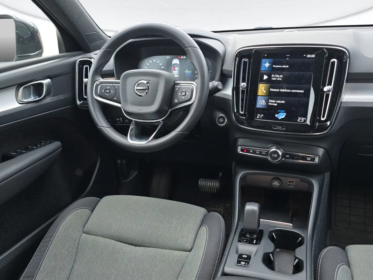 Volvo XC40 usata a Cuneo (8)