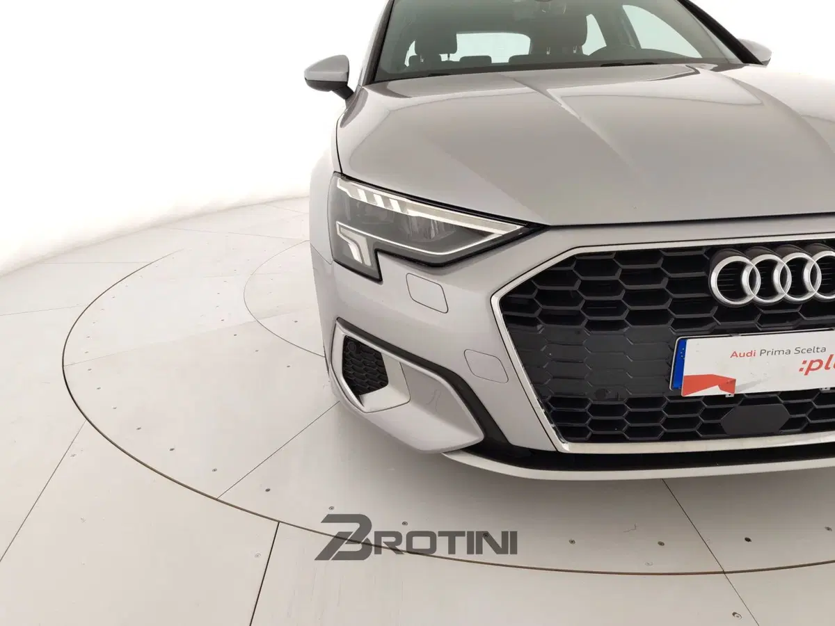 Audi A3 Sedan usata a Massa-Carrara (5)
