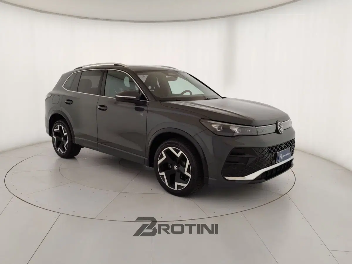 Volkswagen Tiguan usata a Massa-Carrara (4)