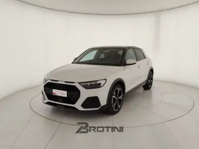 Audi A1 allstreet allstreet 35 TFSI S tronic Identity Contrast del 2026 usata a Massa