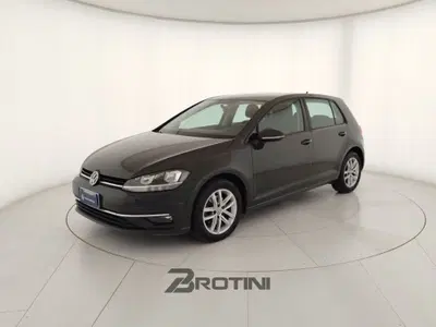 Volkswagen Golf 1.6 TDI 115 CV 5p. Business BlueMotion Technology del 2019 usata a Massa