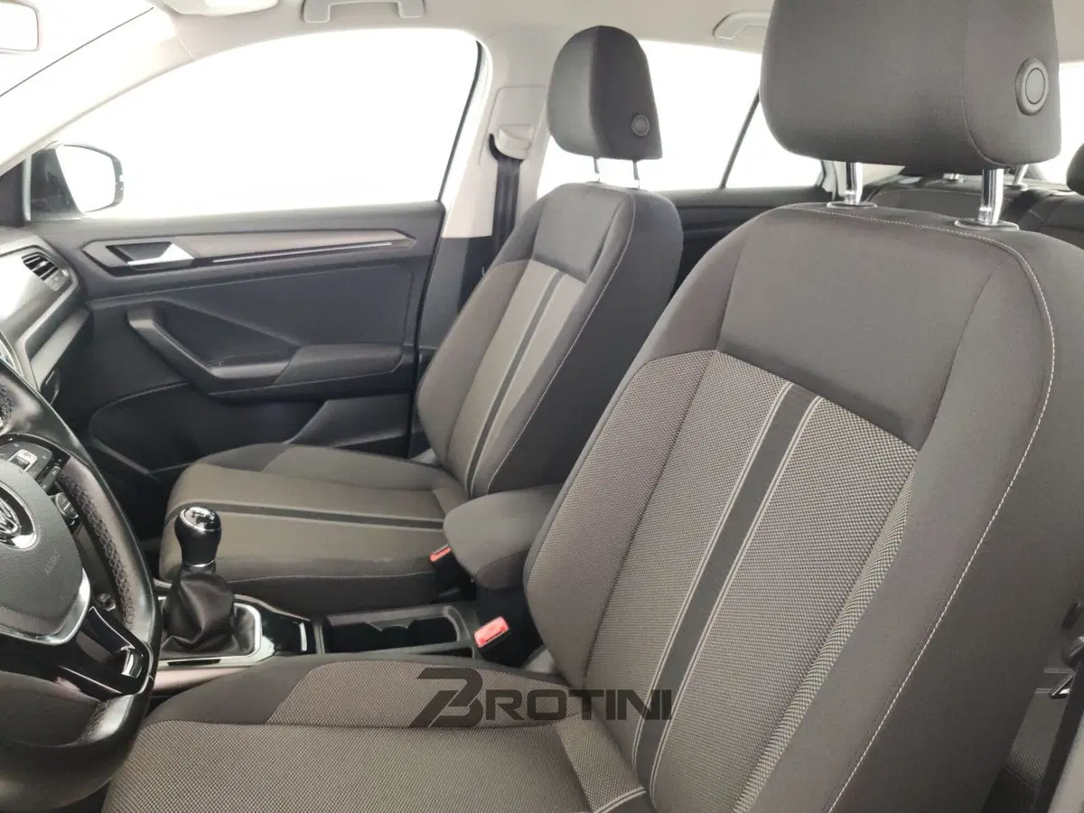 Volkswagen T-Roc usata a Massa-Carrara (9)