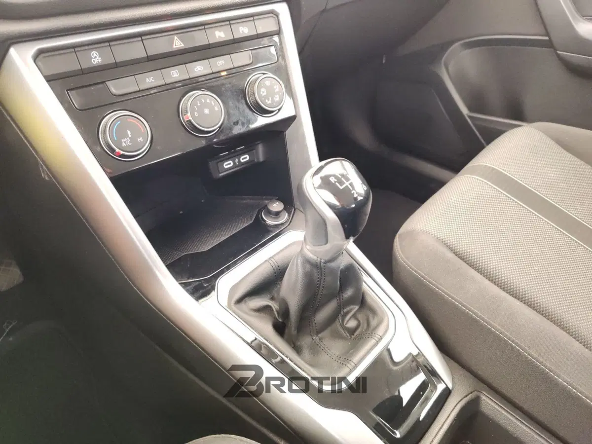 Volkswagen T-Roc usata a Massa-Carrara (12)