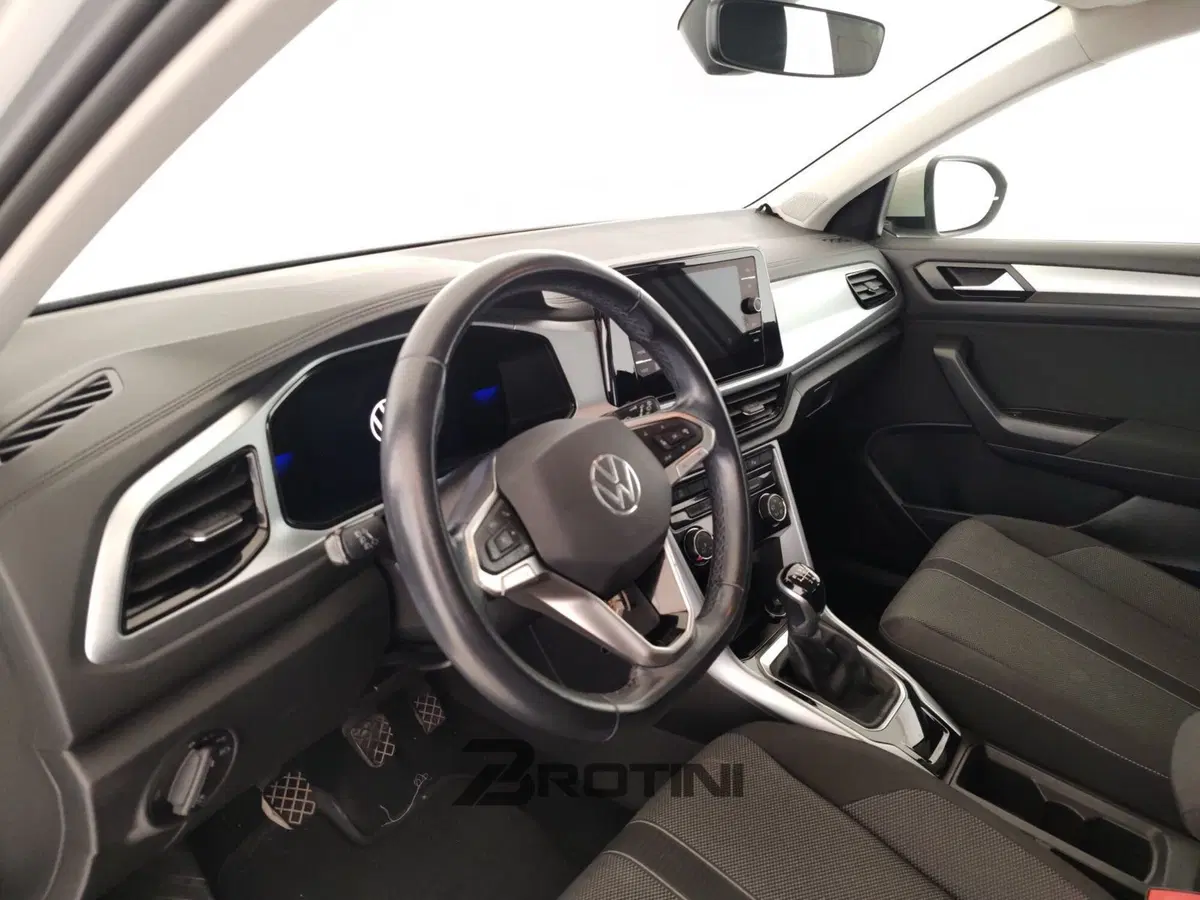 Volkswagen T-Roc usata a Massa-Carrara (8)