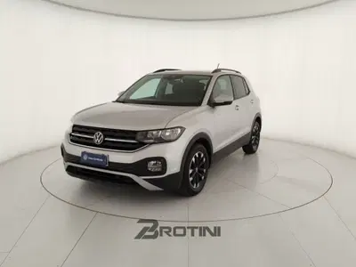 Volkswagen T-Cross 1.0 tsi Edition 95cv del 2023 usata a Massa