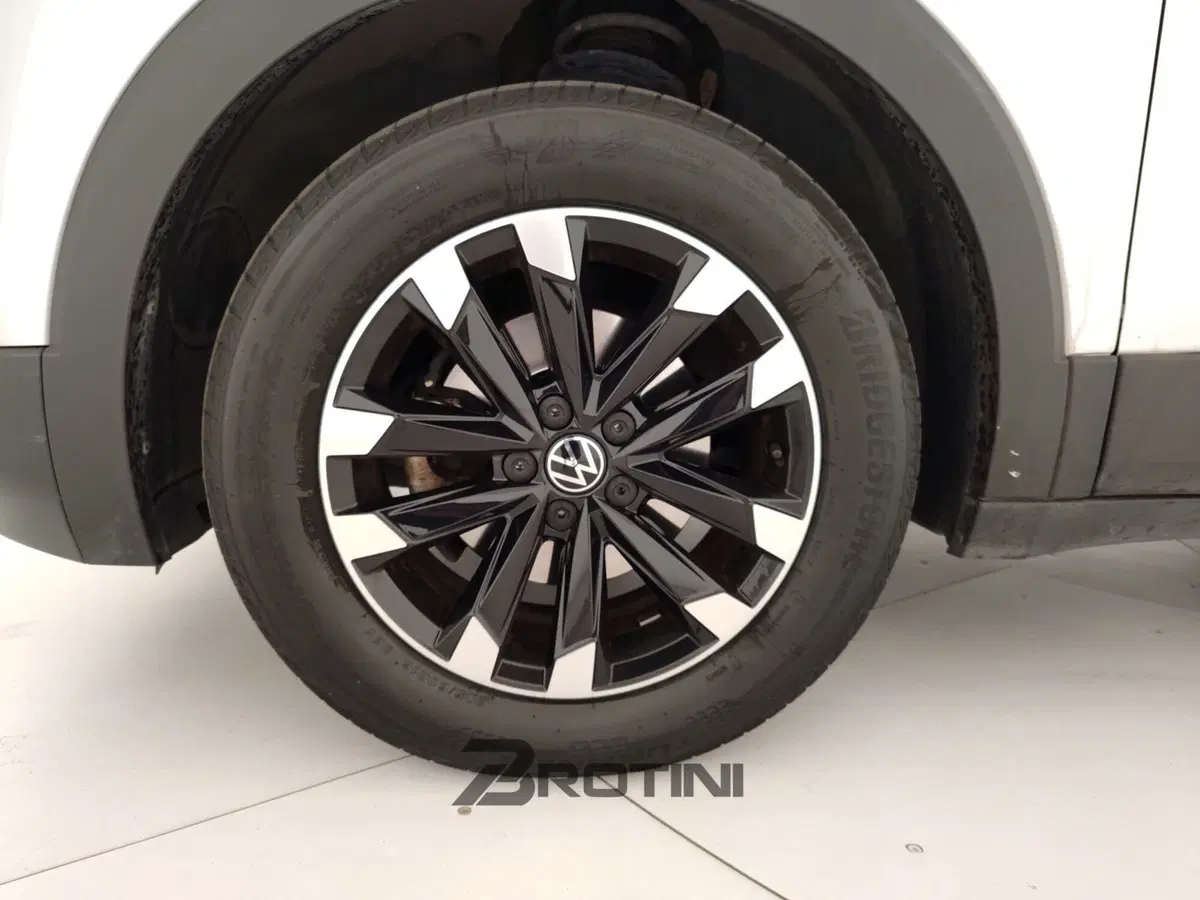Volkswagen T-Cross usata a Massa-Carrara (6)