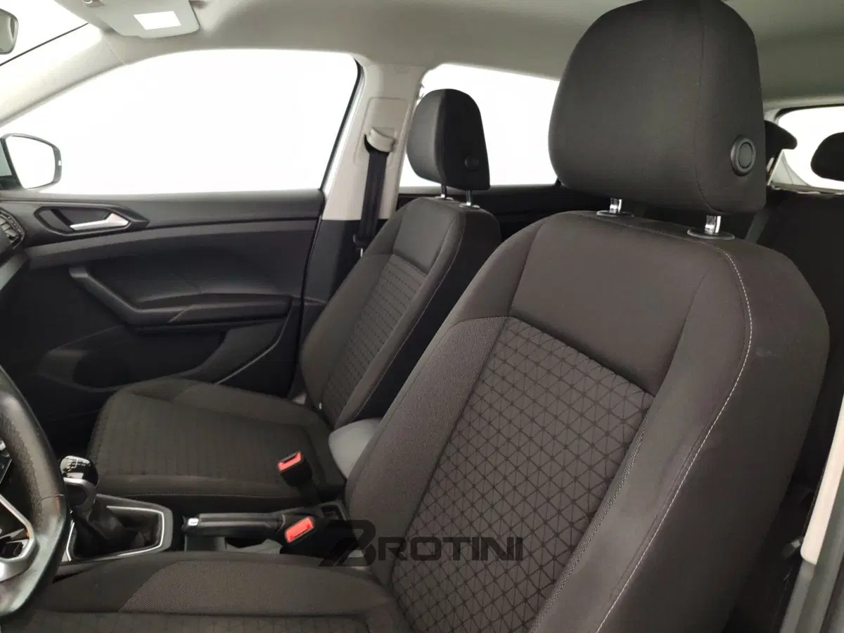 Volkswagen T-Cross usata a Massa-Carrara (9)