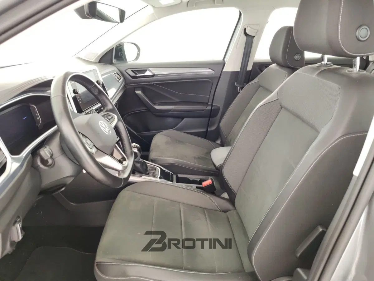 Volkswagen T-Roc usata a Massa-Carrara (7)