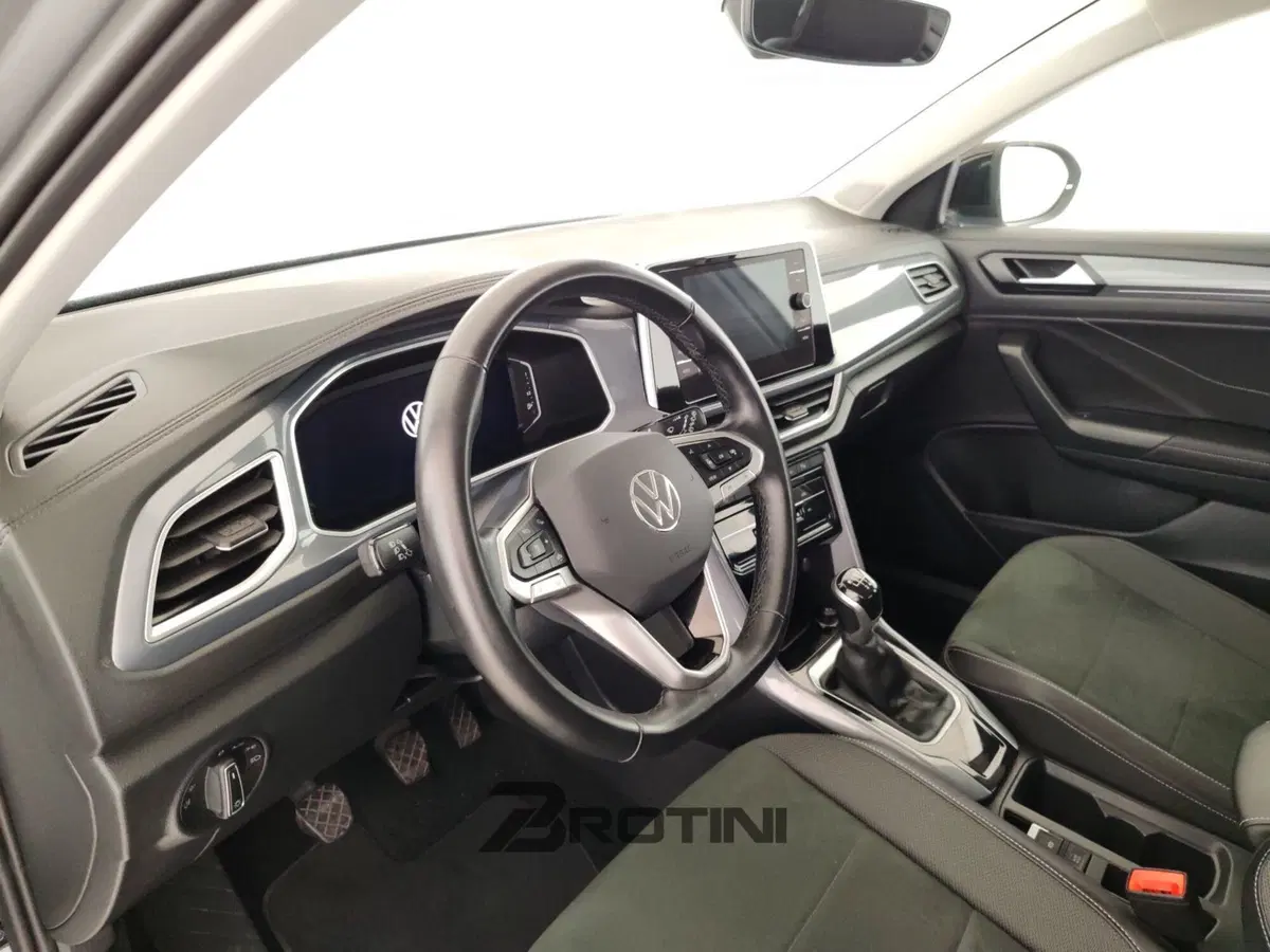 Volkswagen T-Roc usata a Massa-Carrara (8)