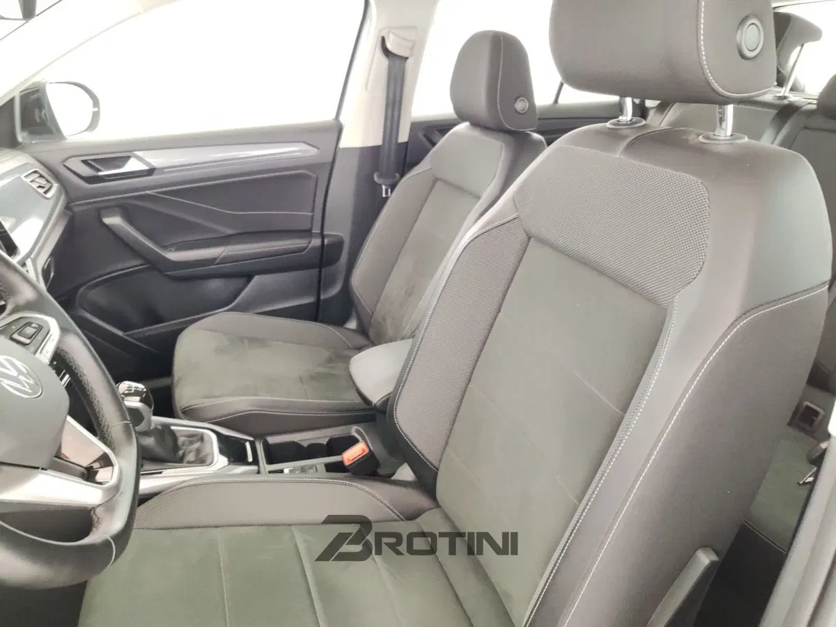Volkswagen T-Roc usata a Massa-Carrara (9)