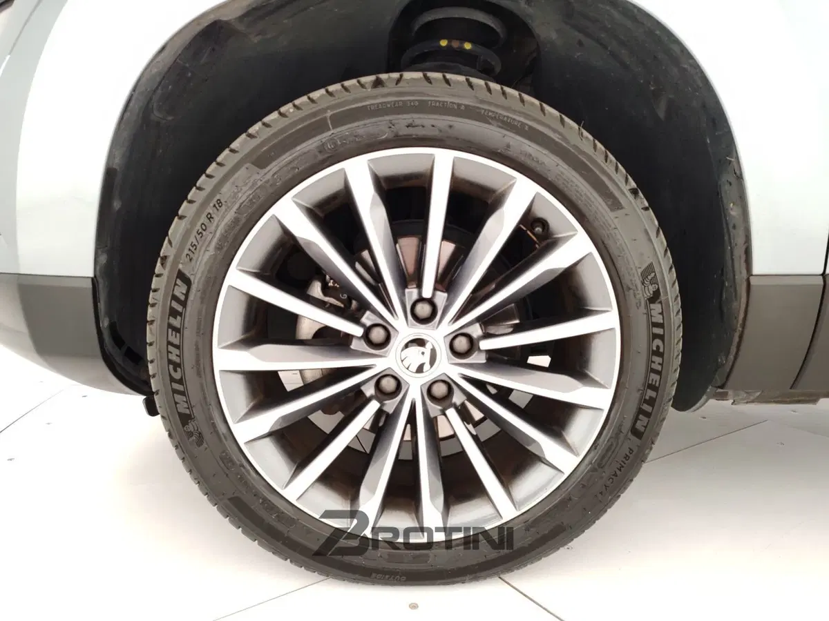 Skoda Karoq usata a Massa-Carrara (6)