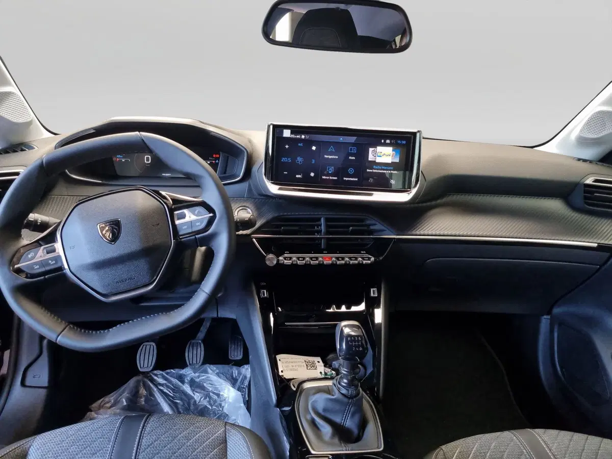 Peugeot 208 nuova a Varese (12)