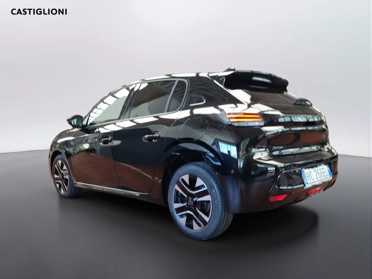 Peugeot 208 nuova a Varese (2)
