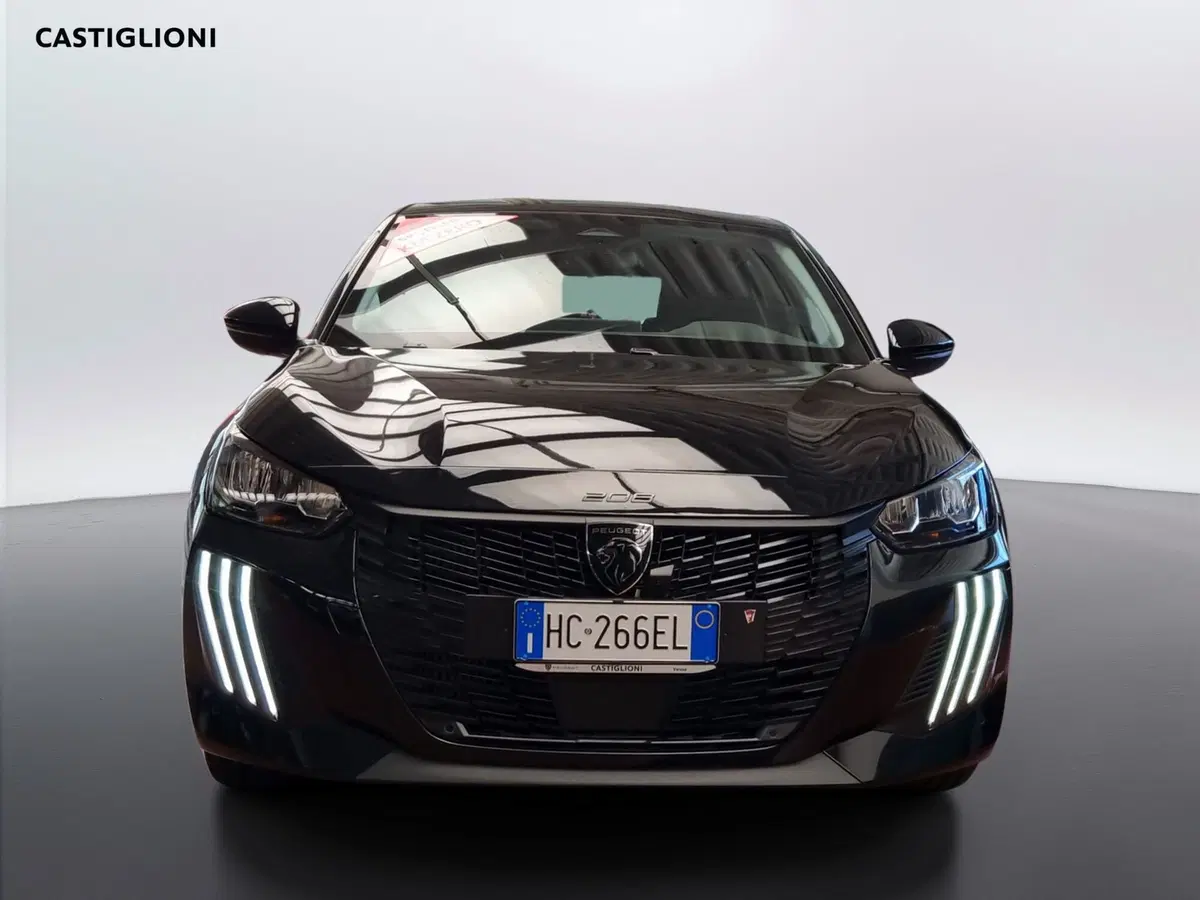 Peugeot 208 nuova a Varese (4)