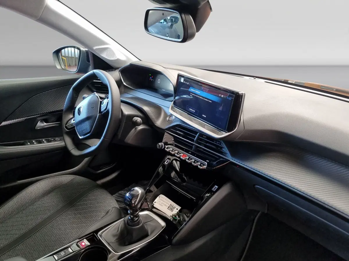 Peugeot 208 nuova a Varese (6)