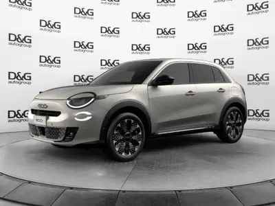 Fiat 600 1.2 hybrid 145cv auto nuova a Carpi