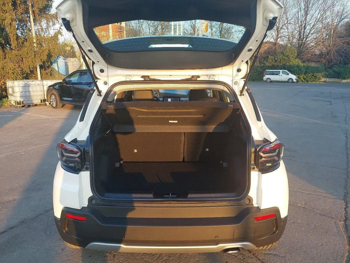 Jeep Avenger nuova a Modena (12)