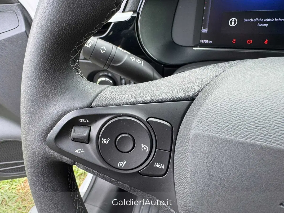 Opel Corsa usata a Salerno (20)
