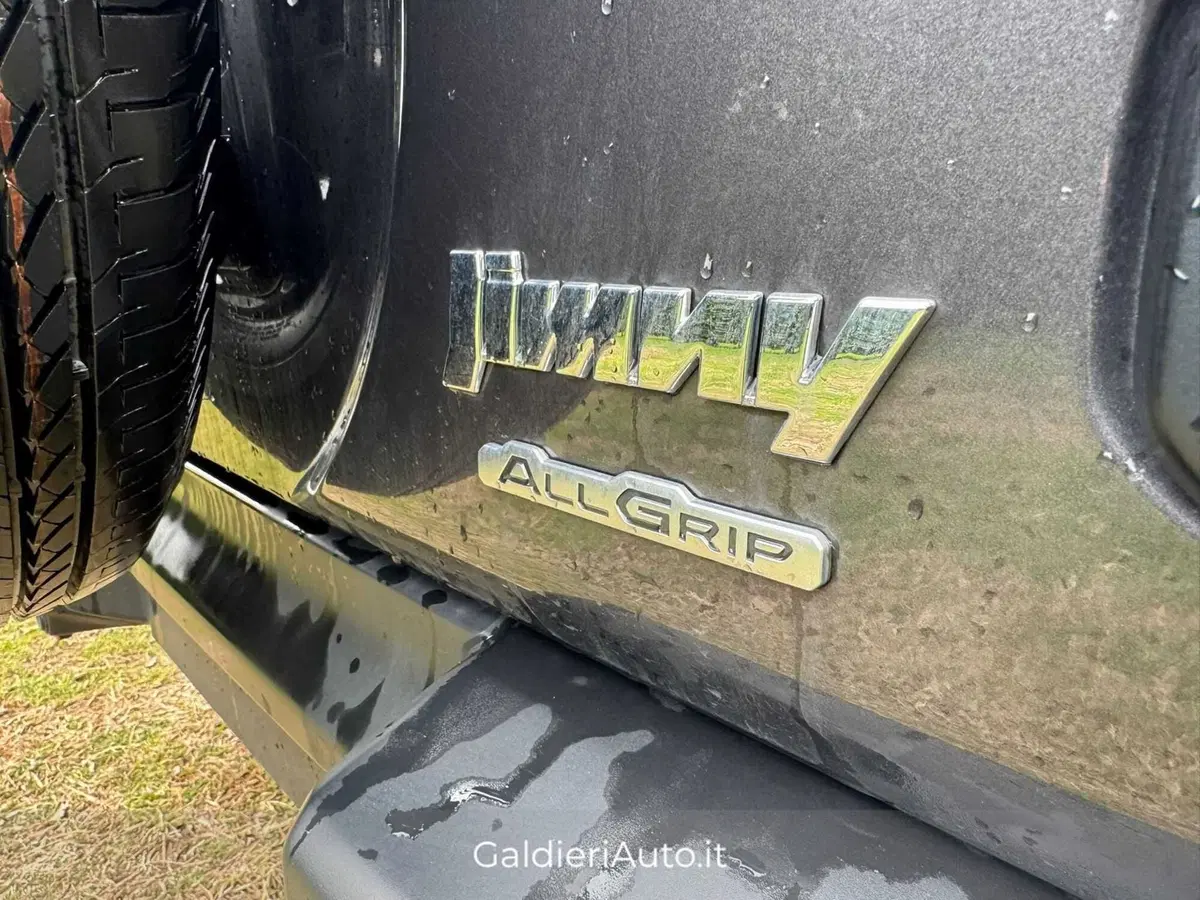 Suzuki Jimny nuova a Salerno (15)