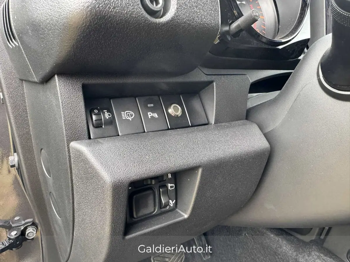 Suzuki Jimny nuova a Salerno (17)