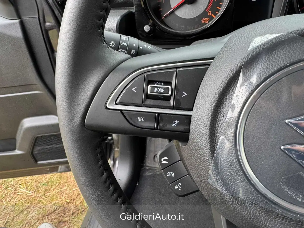 Suzuki Jimny nuova a Salerno (20)