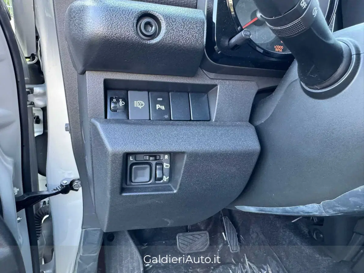 Suzuki Jimny nuova a Salerno (16)