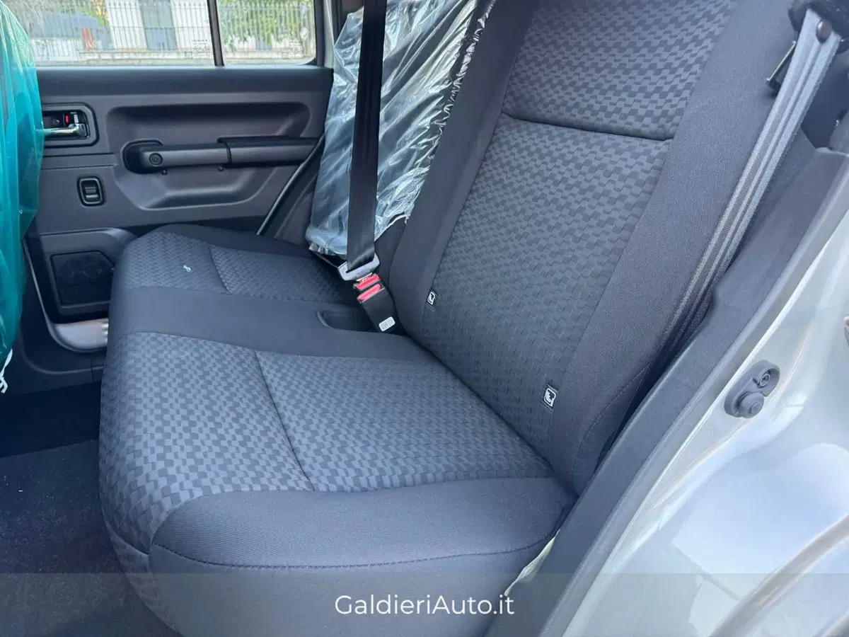 Suzuki Jimny nuova a Salerno (7)