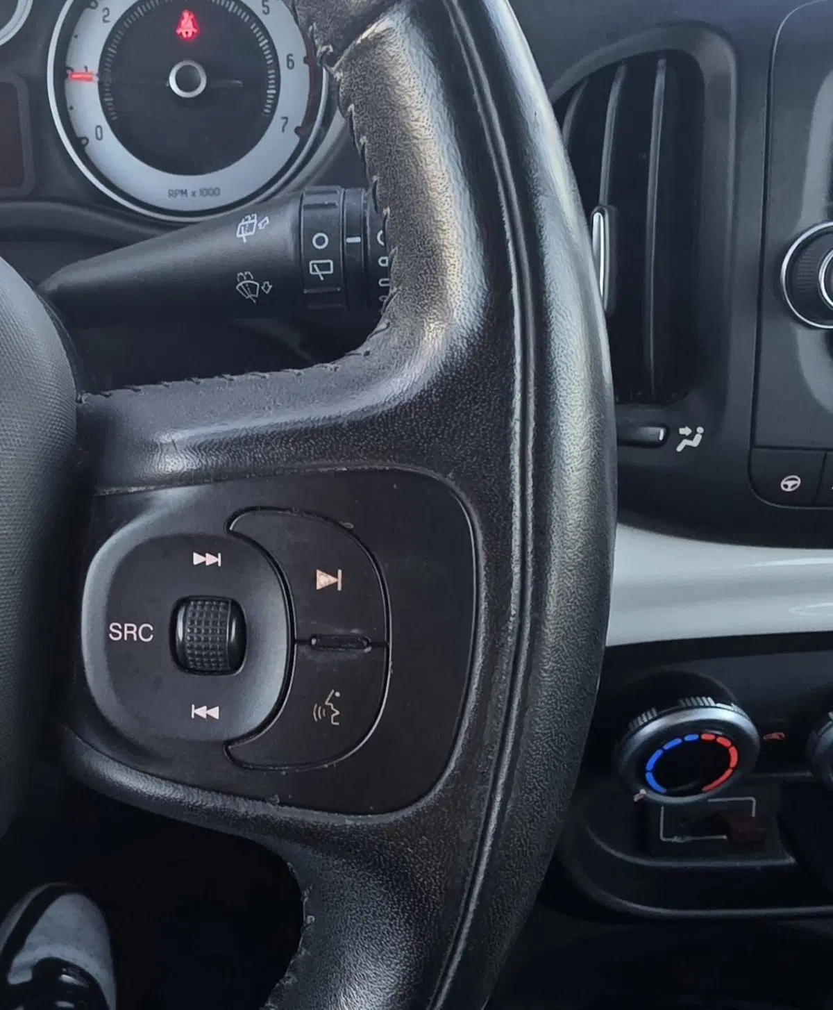 Fiat 500L usata a Firenze (12)