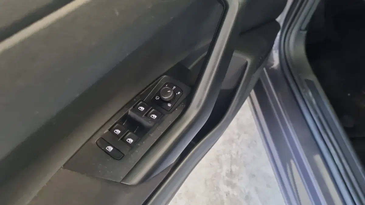 Volkswagen Polo usata a L'Aquila (9)