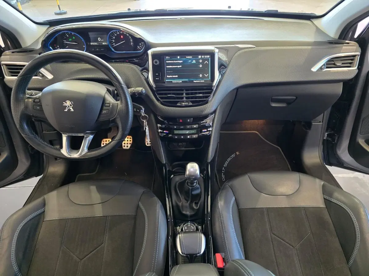 Peugeot 2008 usata a Rimini (10)
