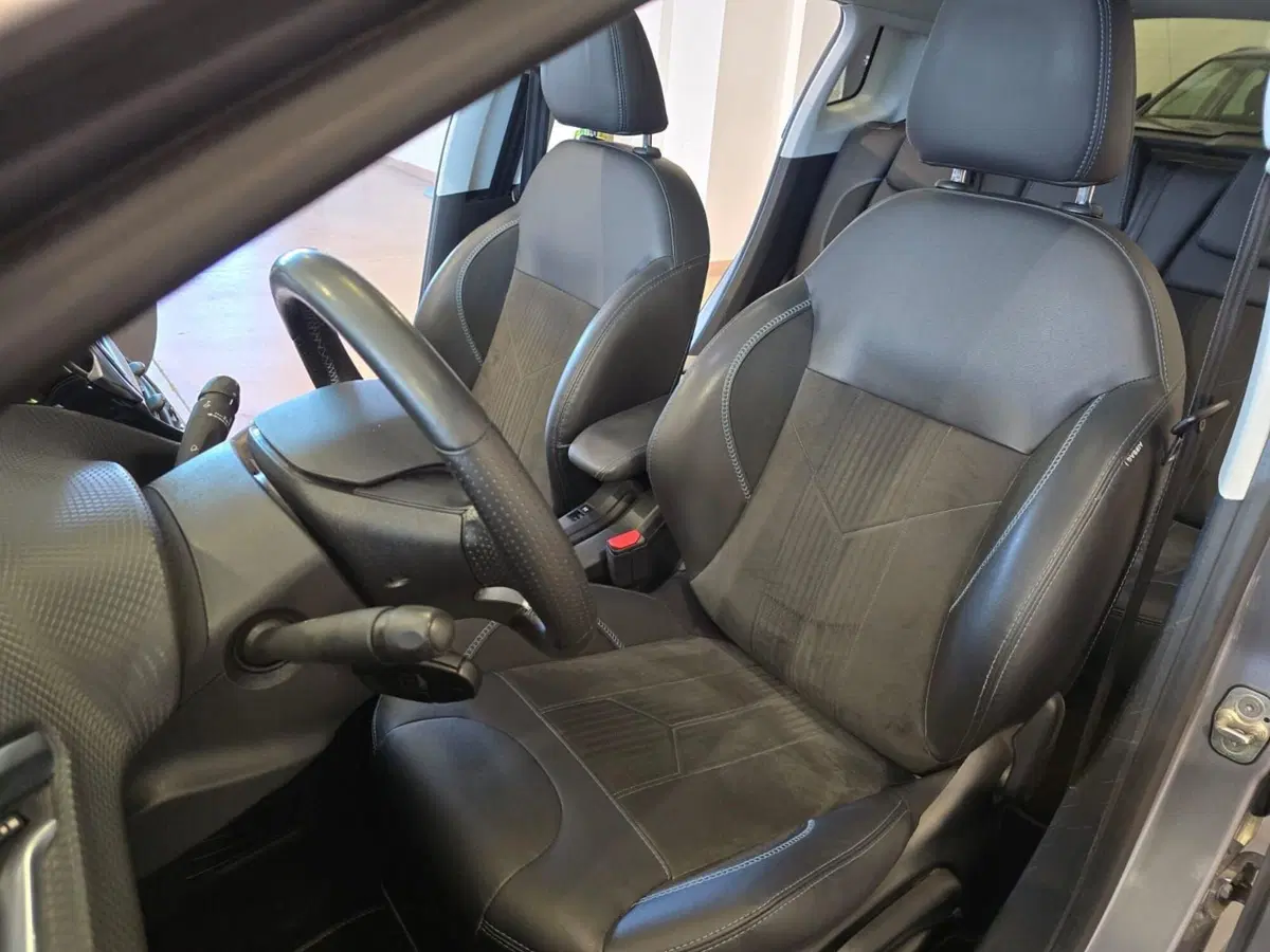 Peugeot 2008 usata a Rimini (11)