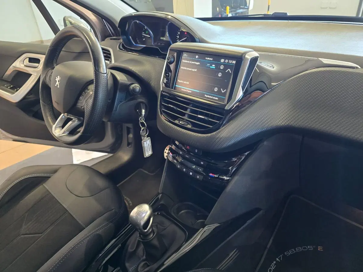 Peugeot 2008 usata a Rimini (15)