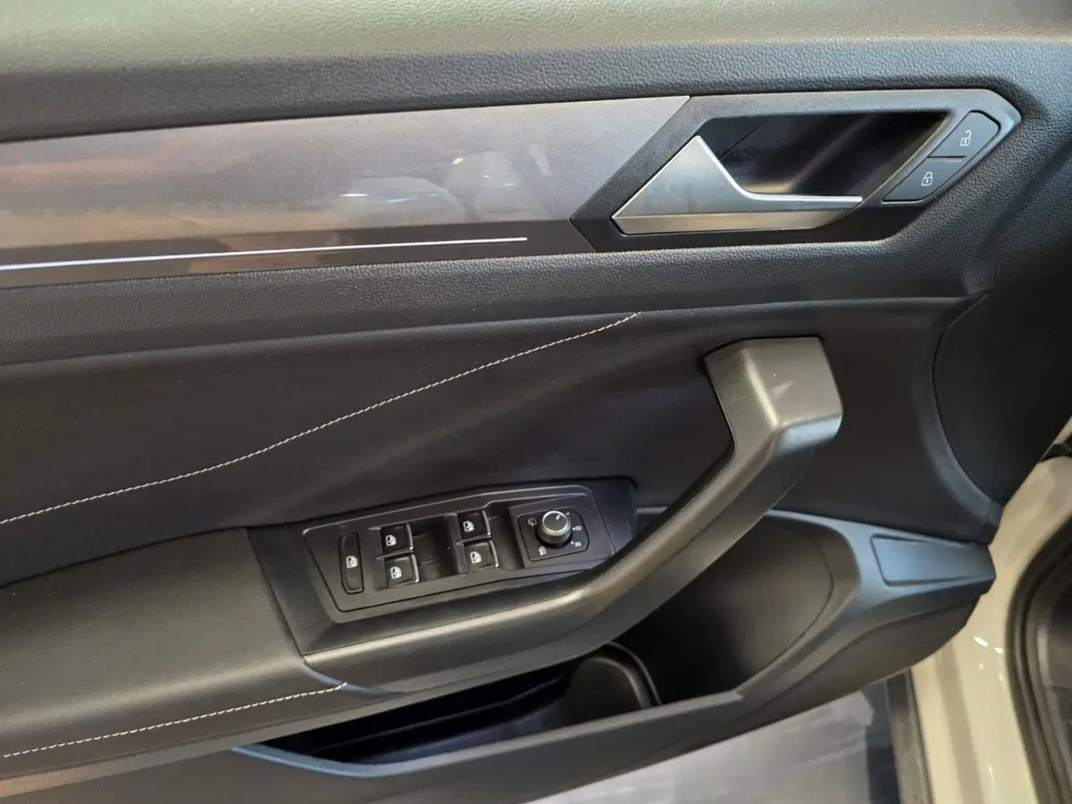 Volkswagen T-Roc usata a Rimini (18)