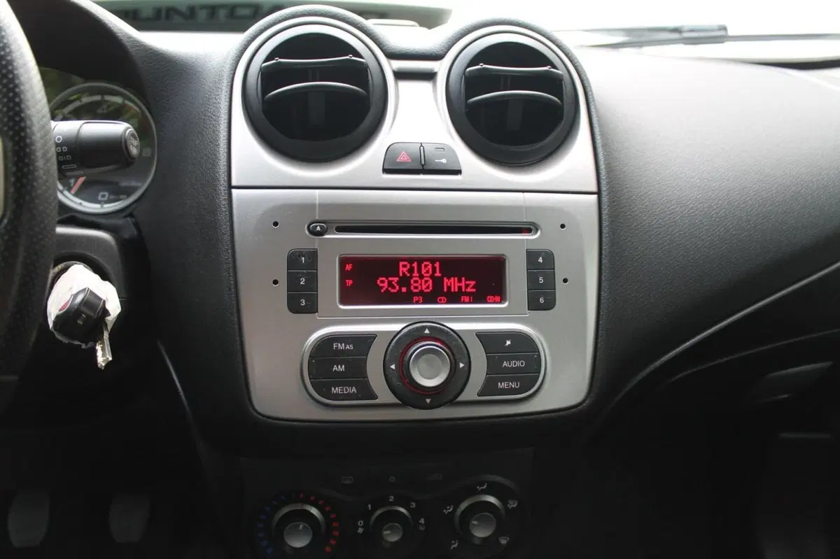 Alfa Romeo MiTo usata a Cuneo (11)