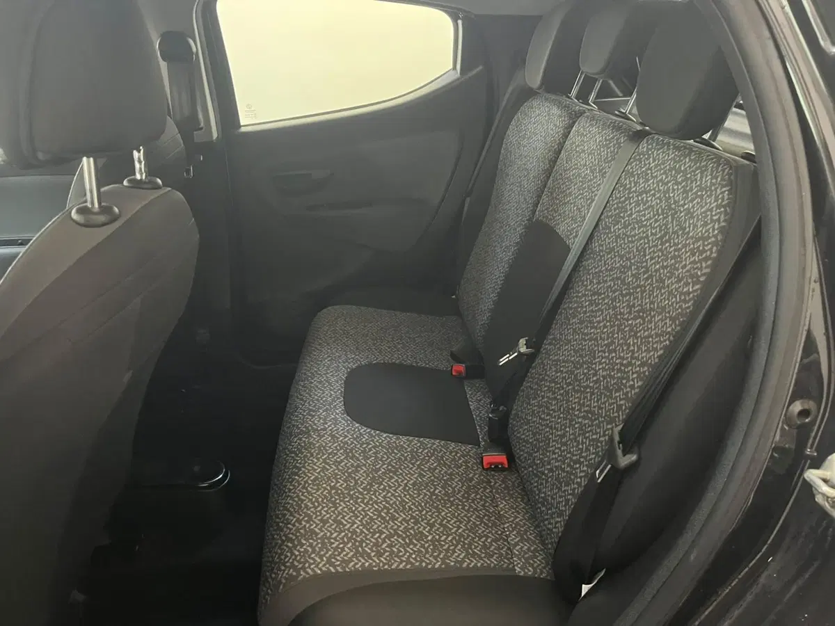 Lancia Ypsilon usata a Lucca (11)