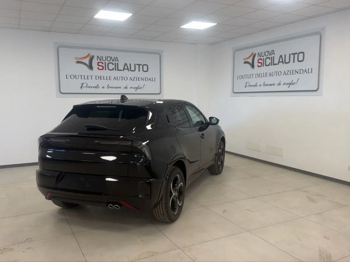 Alfa Romeo Junior nuova a Palermo (18)