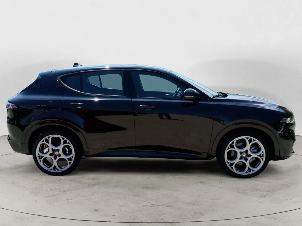 Alfa Romeo Tonale nuova a Ravenna (11)