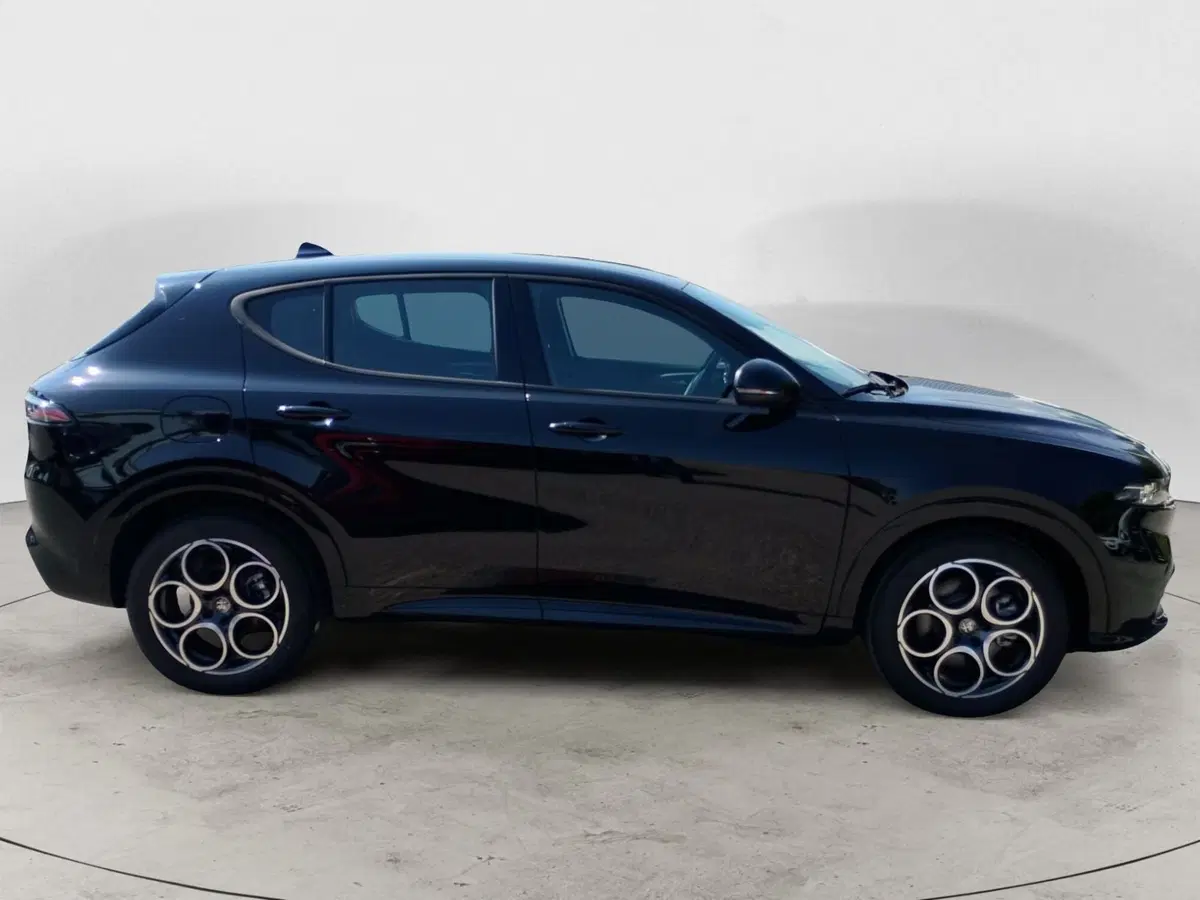 Alfa Romeo Tonale nuova a Ravenna (11)