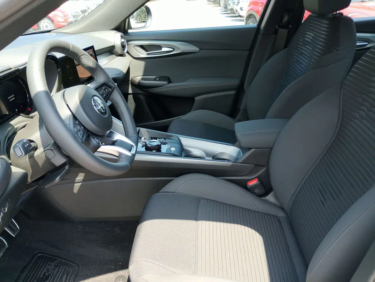 Alfa Romeo Tonale nuova a Ravenna (3)