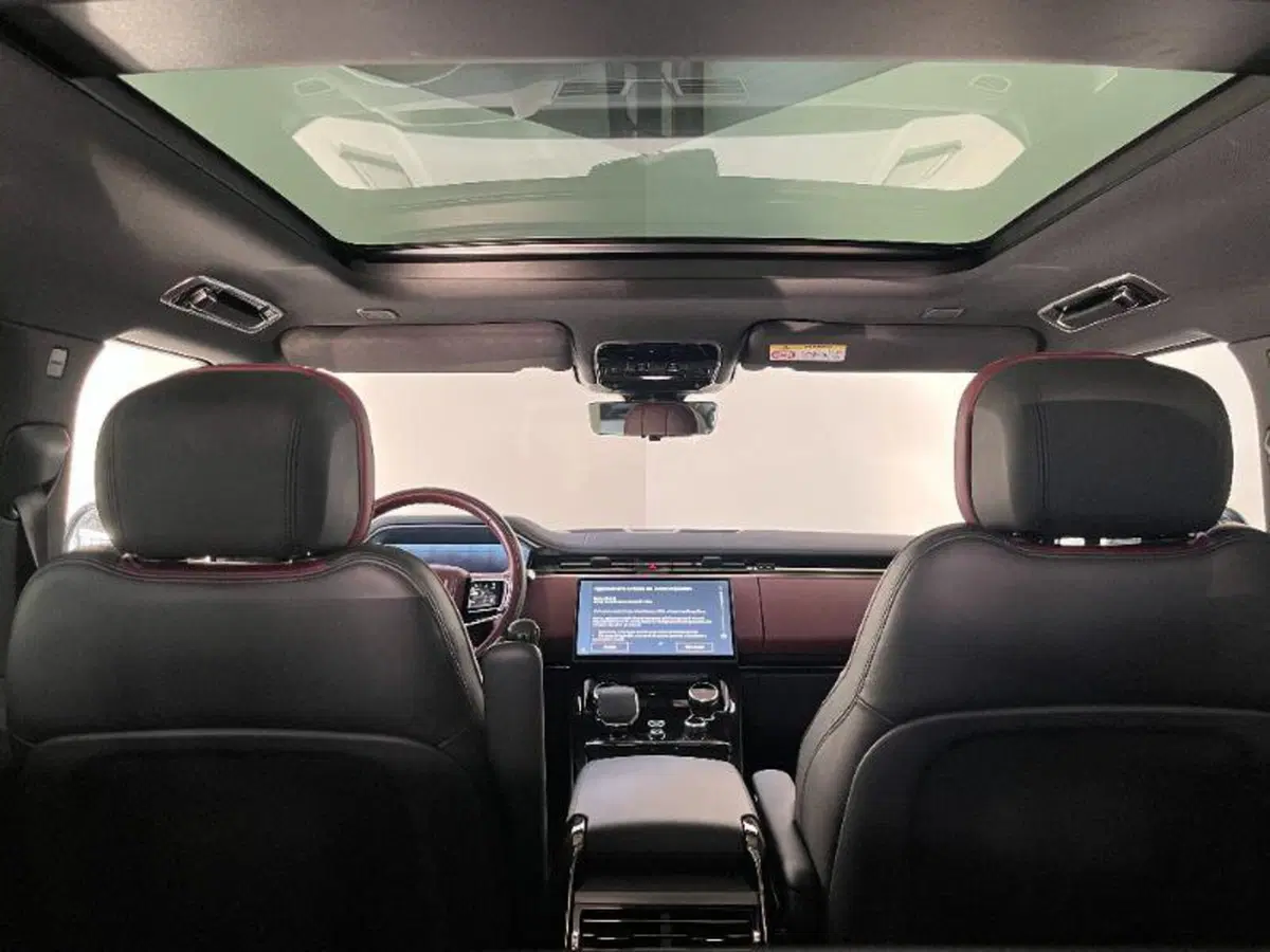 Land Rover Range Rover Sport usata a Venezia (17)