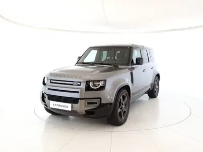 Land Rover Defender 110 3.0d i6 mhev SE awd 250cv auto 6p.ti del 2021 usata a Monza