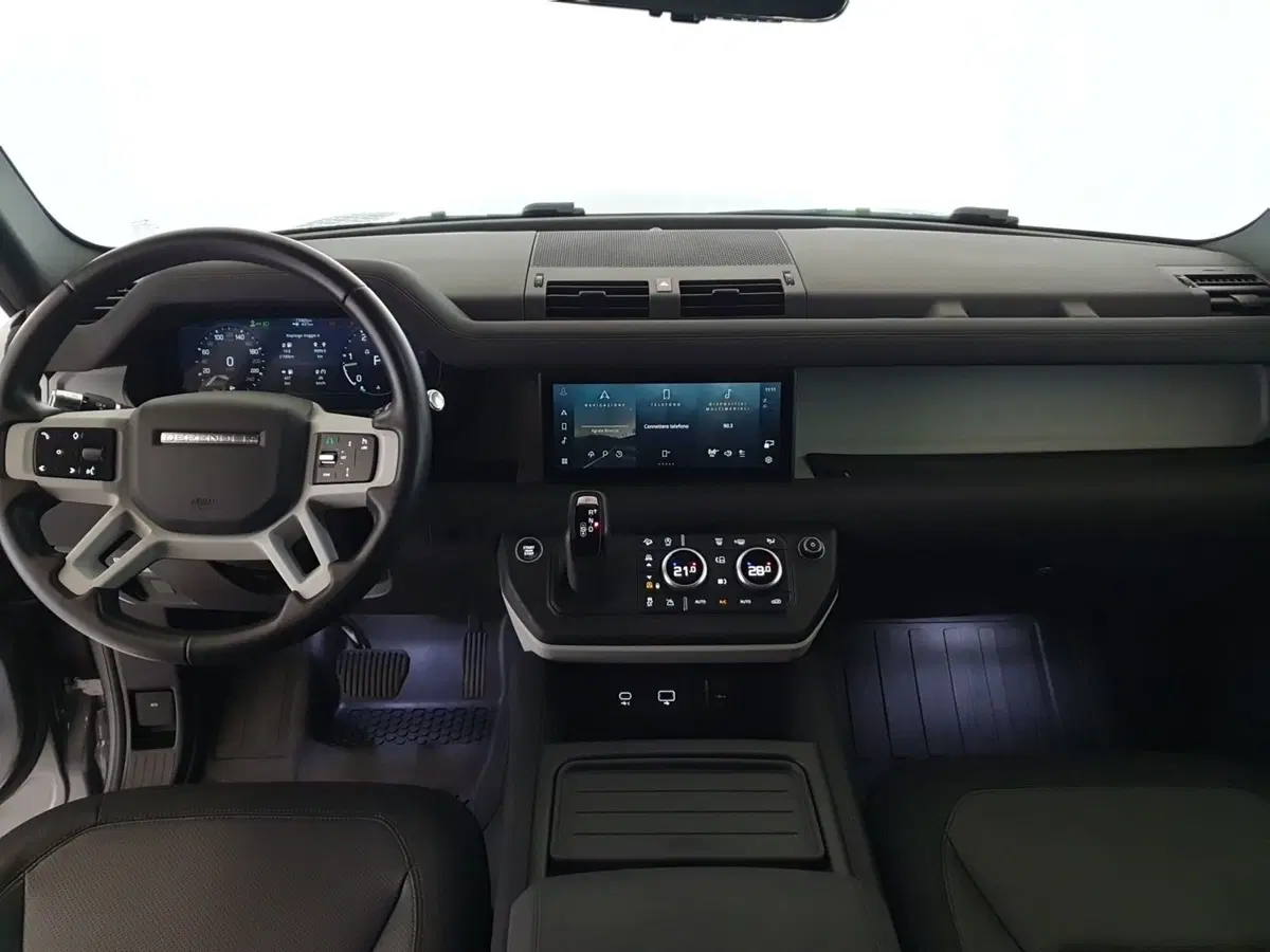 Land Rover Defender usata a Monza e Brianza (4)