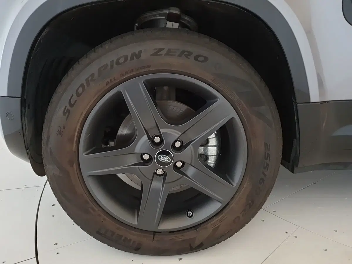 Land Rover Defender usata a Monza e Brianza (9)