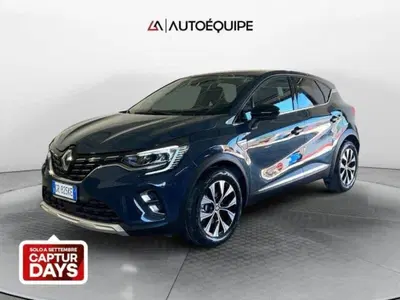 Renault Captur 1.6 full hybrid Techno 145cv auto del 2023 usata a Roma