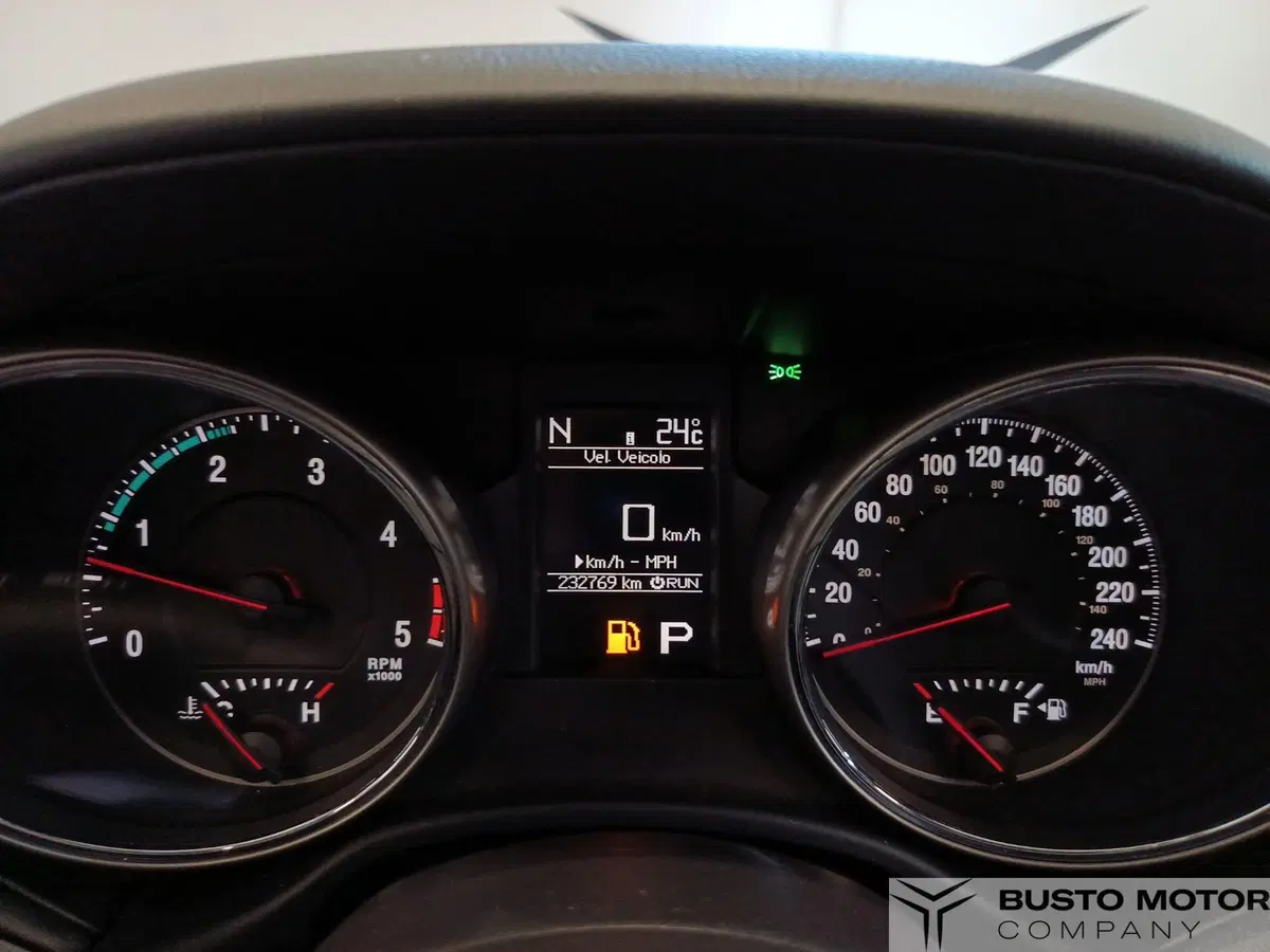 Jeep Grand Cherokee usata a Varese (13)