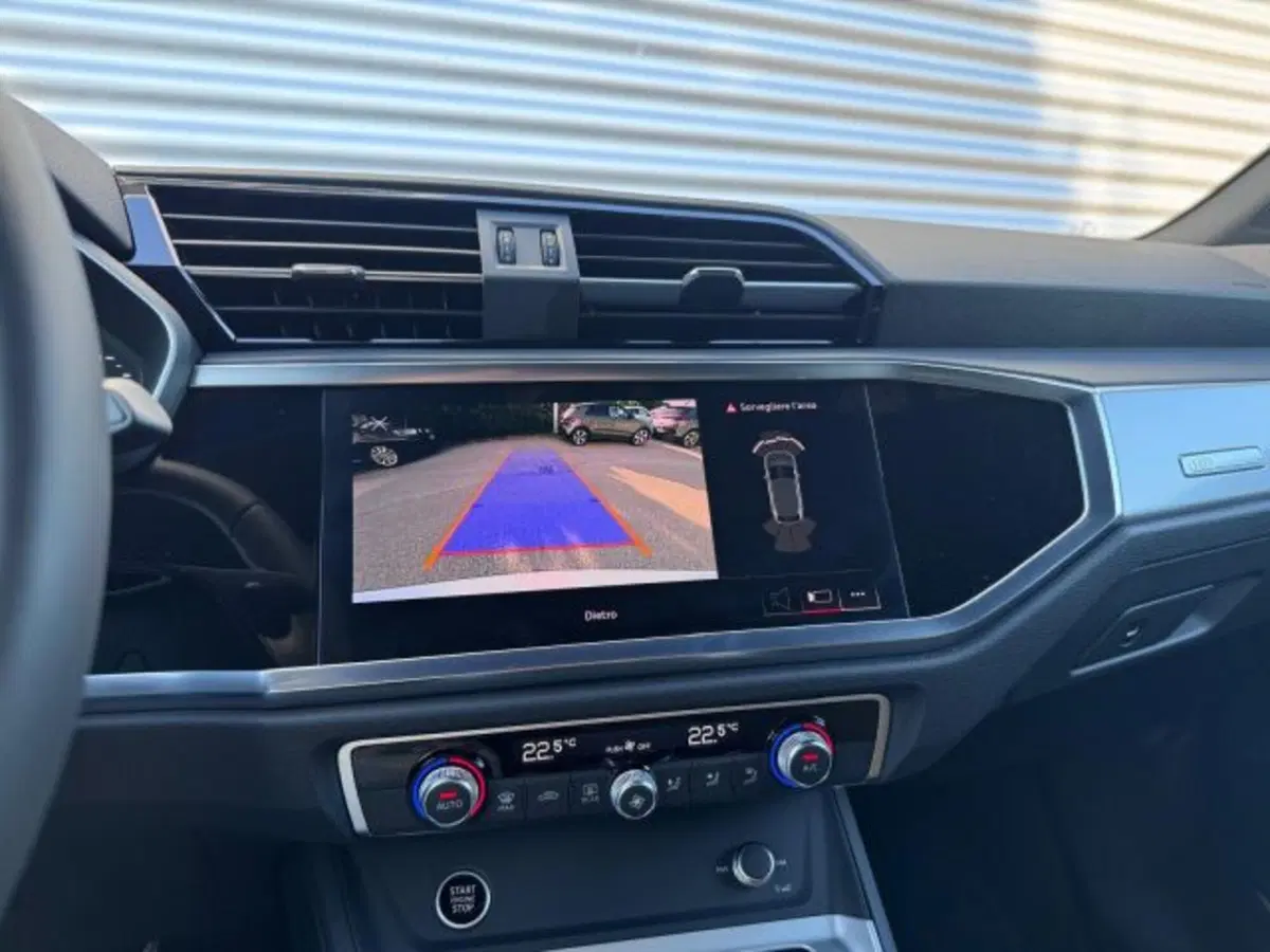 Audi Q3 Sportback nuova a Treviso (7)