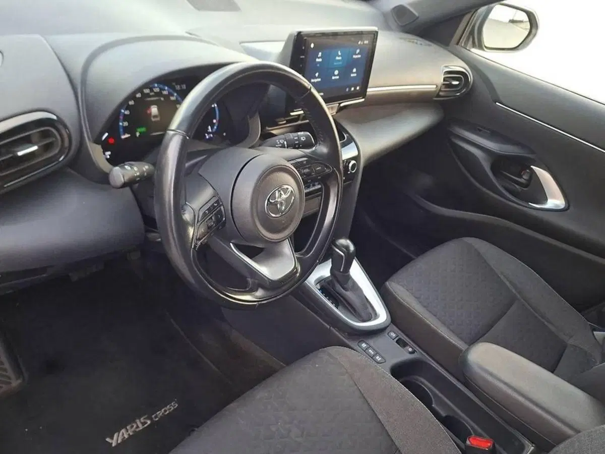 Toyota Yaris Cross usata a Torino (11)